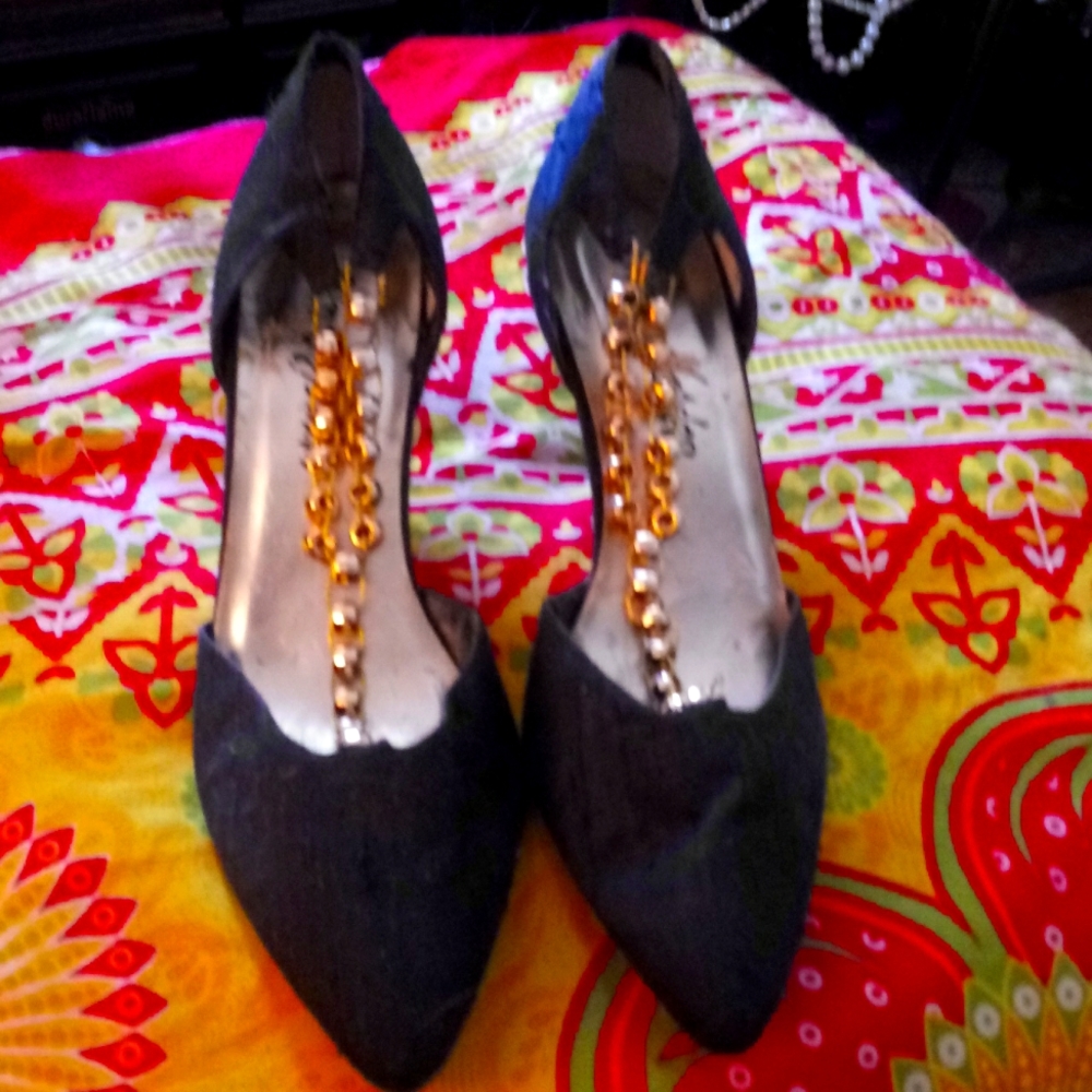 Anne Jordan Black Pump
